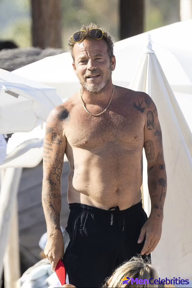 Stephen Dorff nude cock and bulge pics
