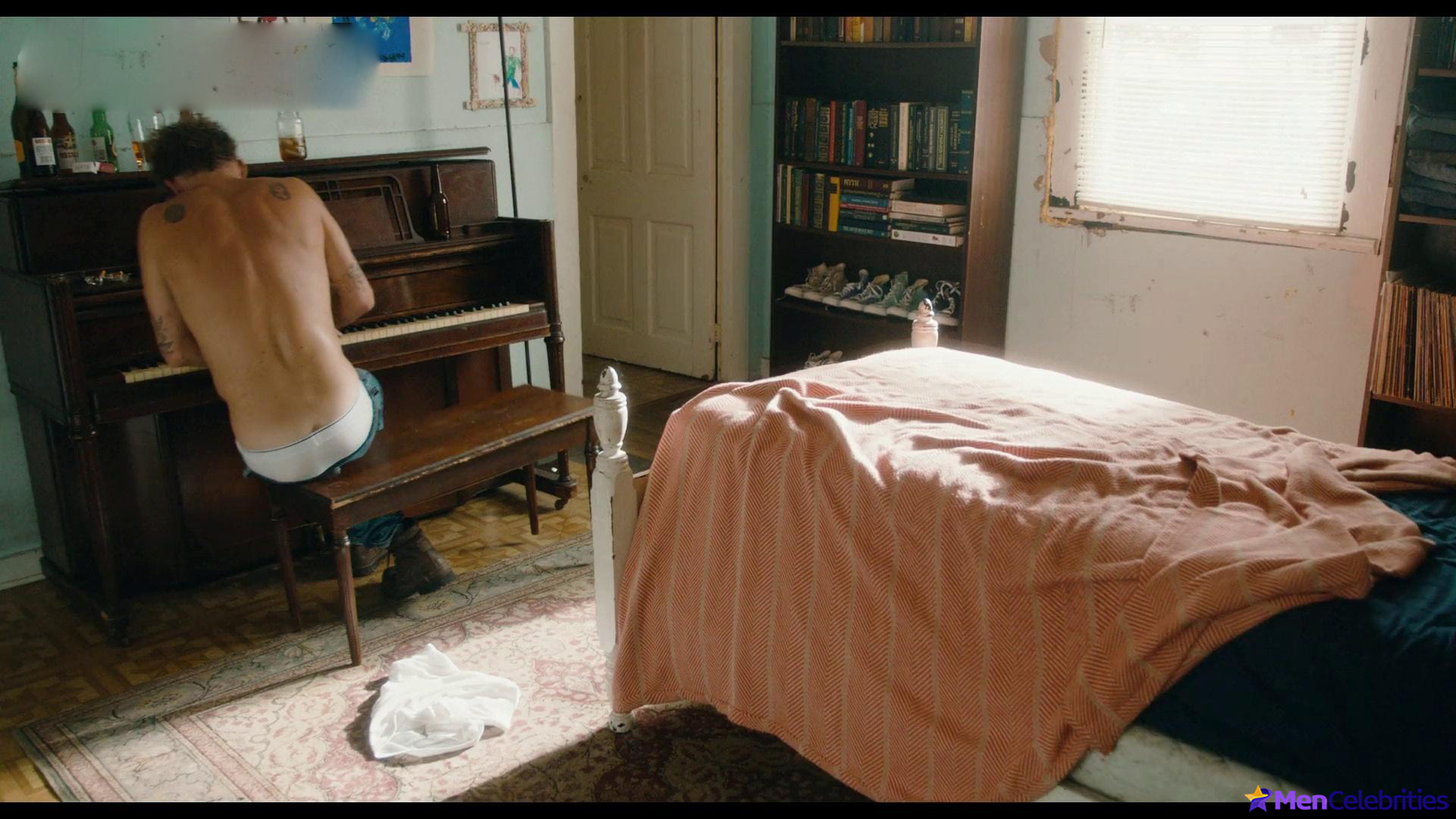 Stephen Dorff frontal nude and sex scenes