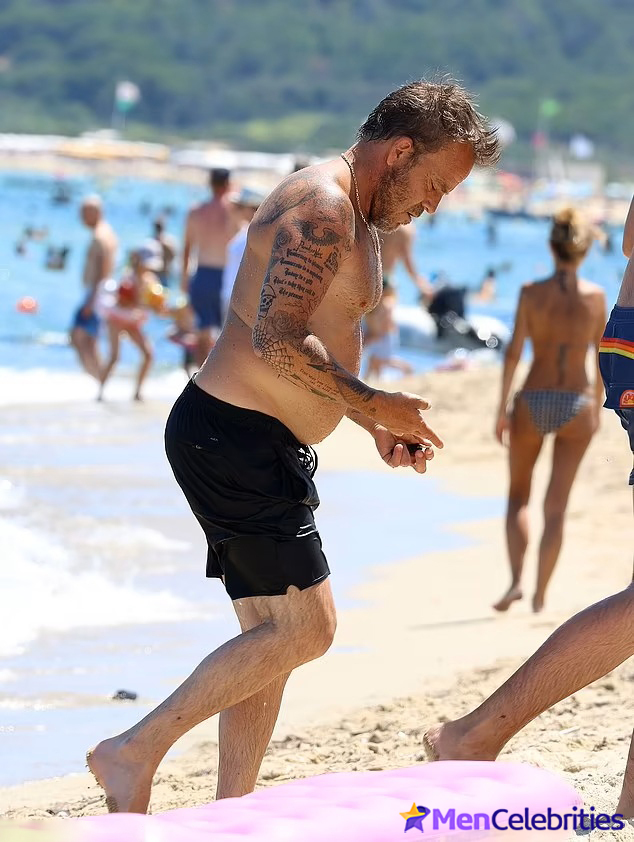 Stephen Dorff nude cock and bulge pics