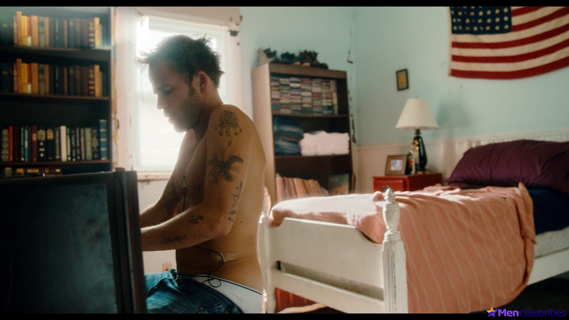 Stephen Dorff frontal nude and sex scenes