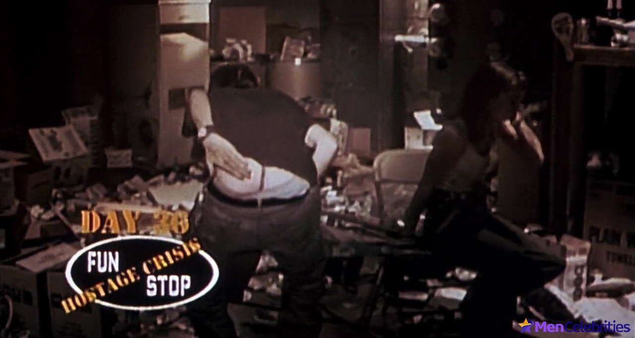 Stephen Dorff frontal nude and sex scenes