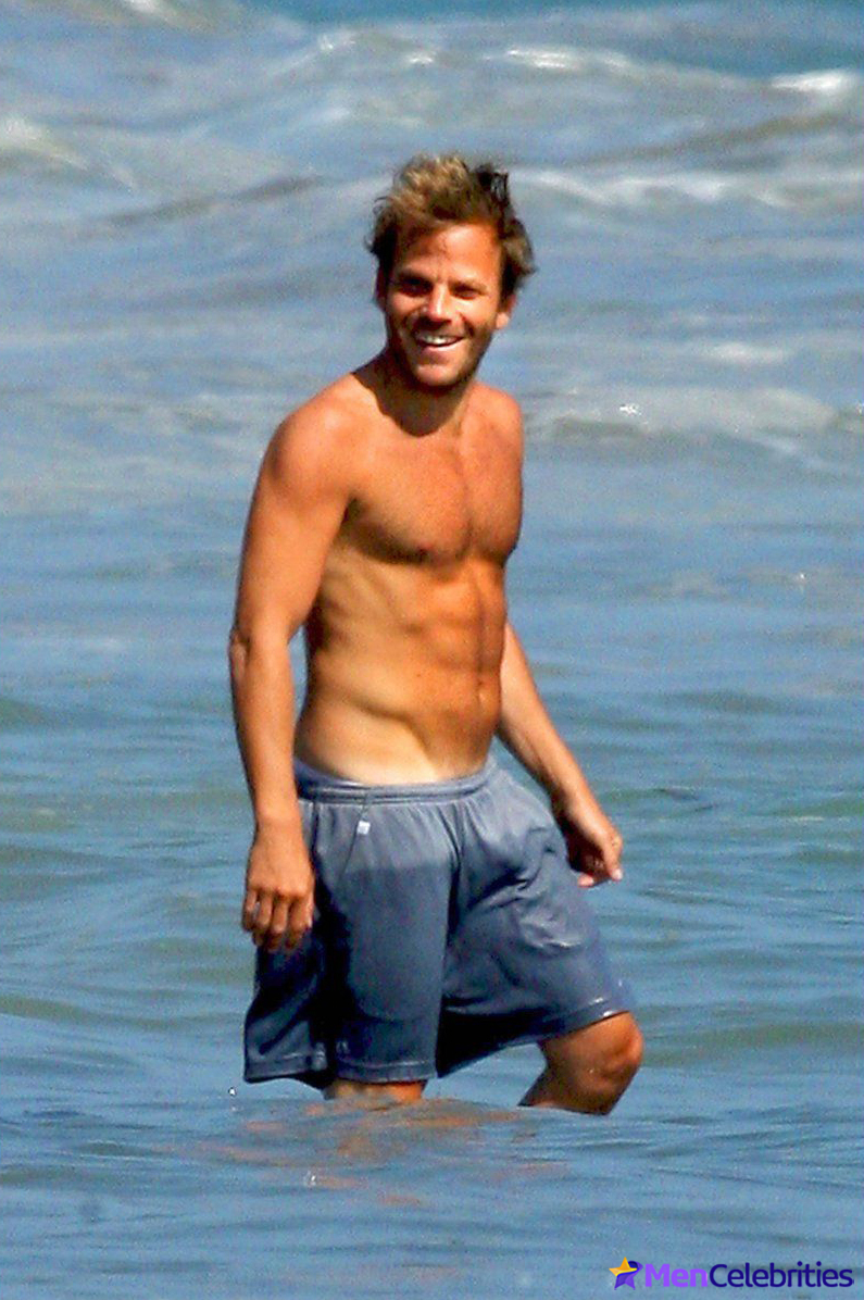 Stephen Dorff nude cock and bulge pics