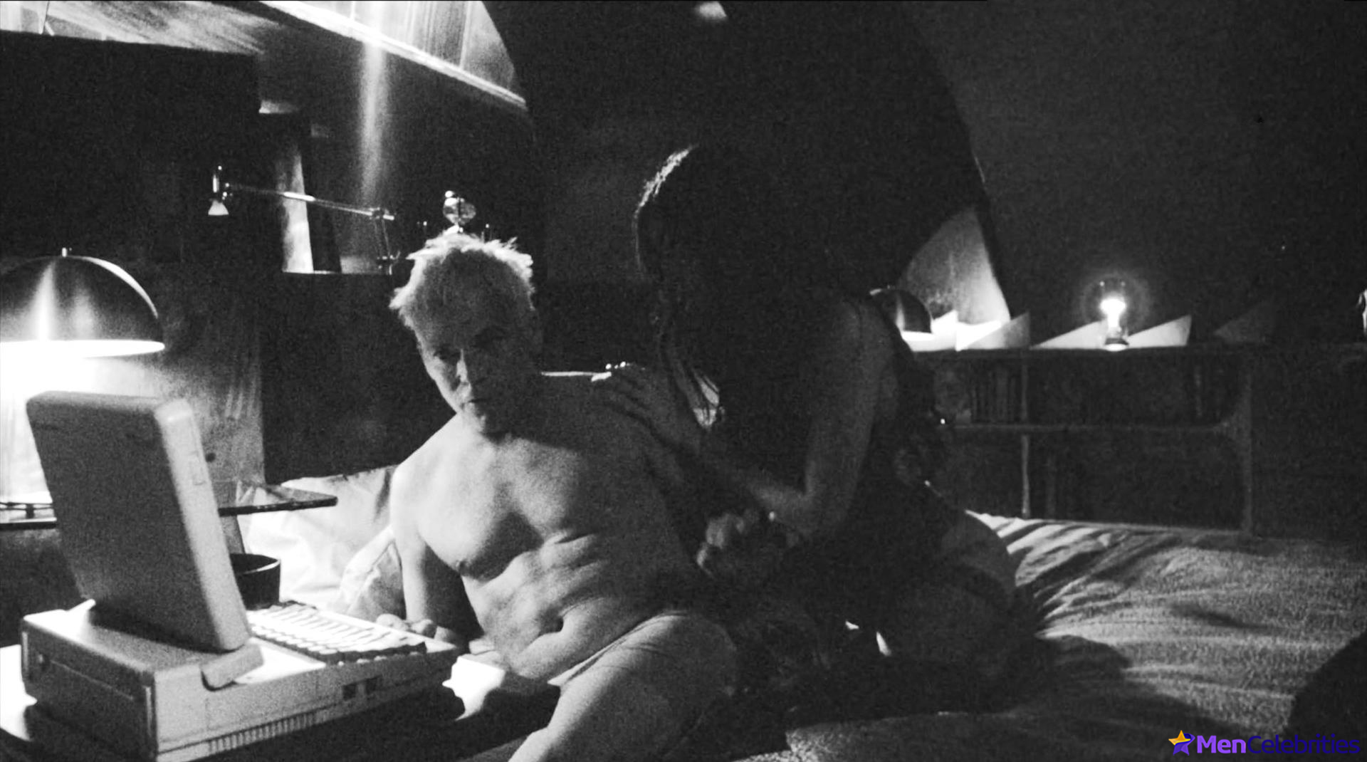 Stephen Dorff frontal nude and sex scenes