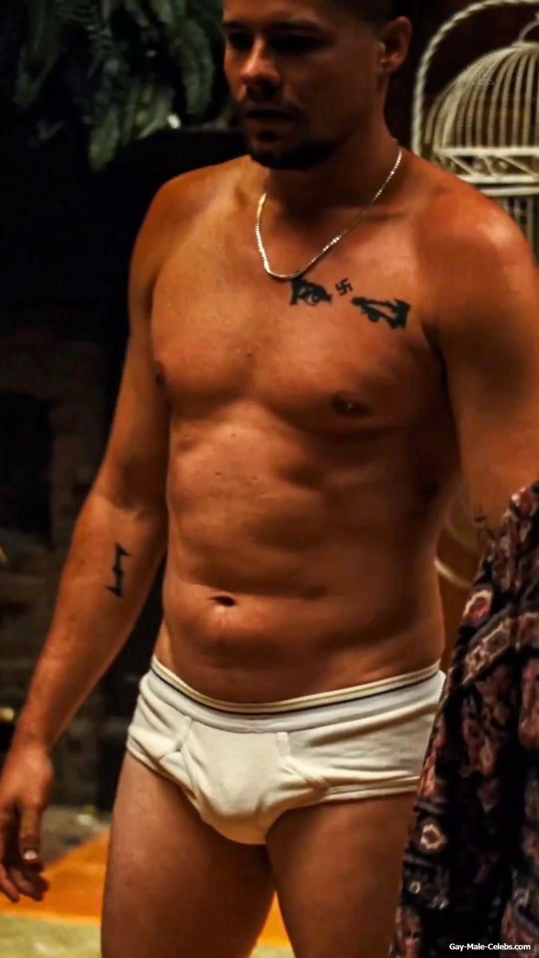 Toby Wallace Nude and Dick Bulge Scenes in Euphoria