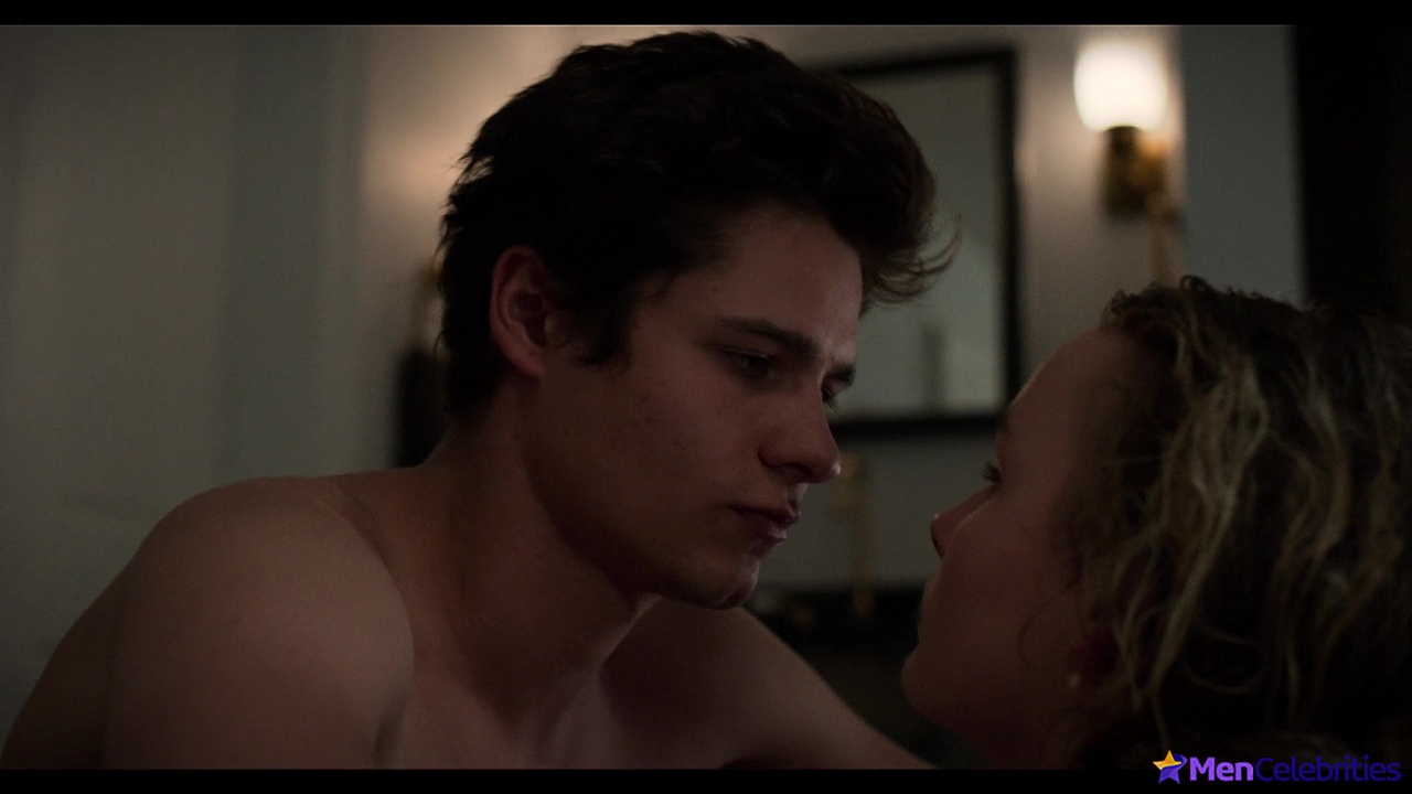 Toby Wallace nude and sex scenes