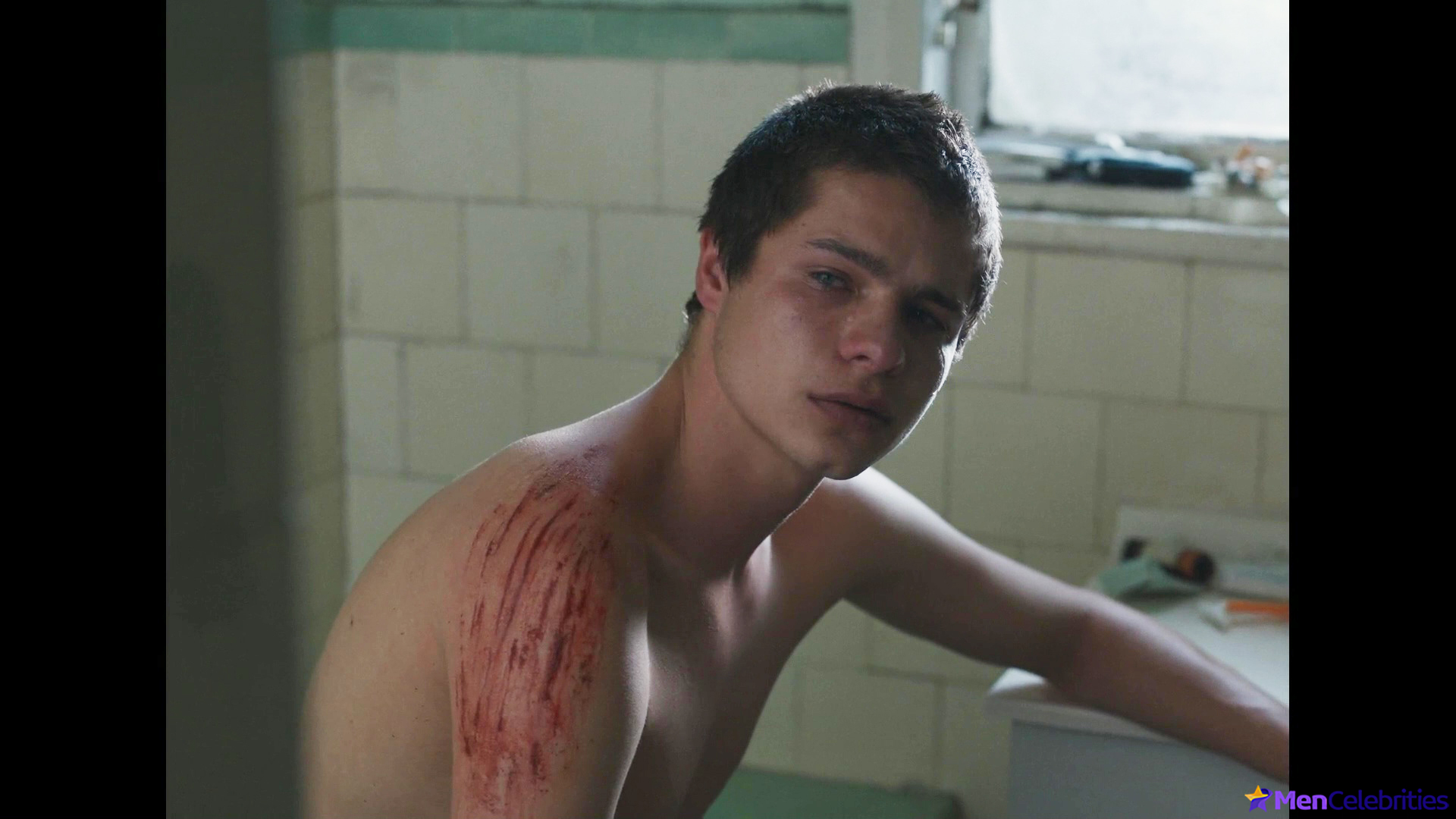 Toby Wallace nude and sex scenes