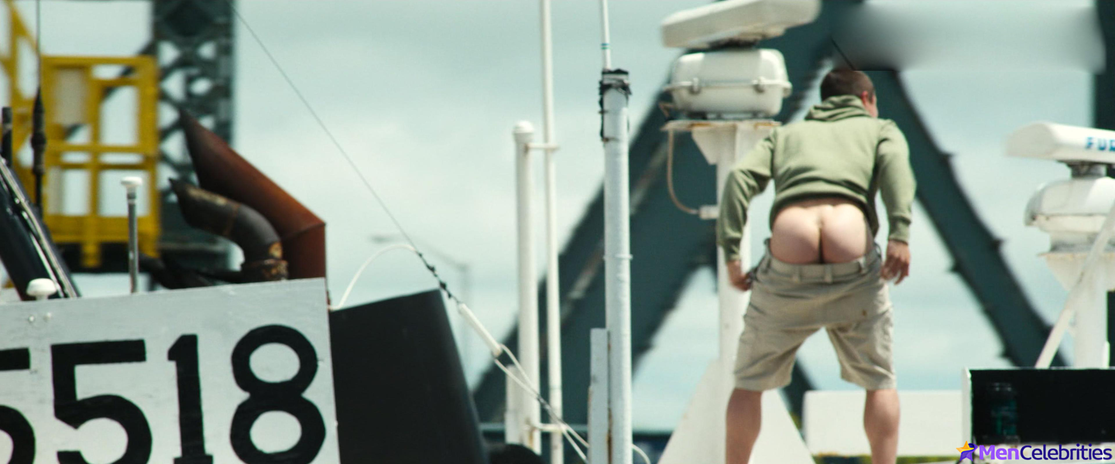 Toby Wallace nude and sex scenes