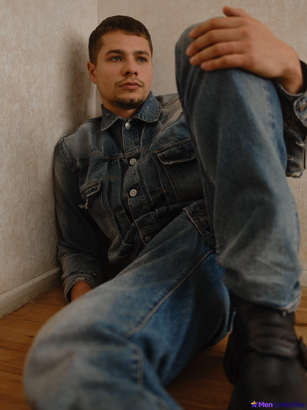 Toby Wallace shirtless and sexy pics