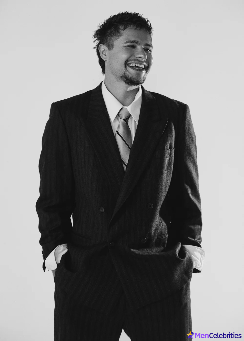 Toby Wallace shirtless and sexy pics