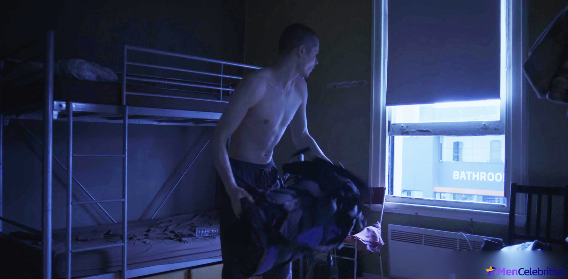 Toby Wallace nude and sex scenes