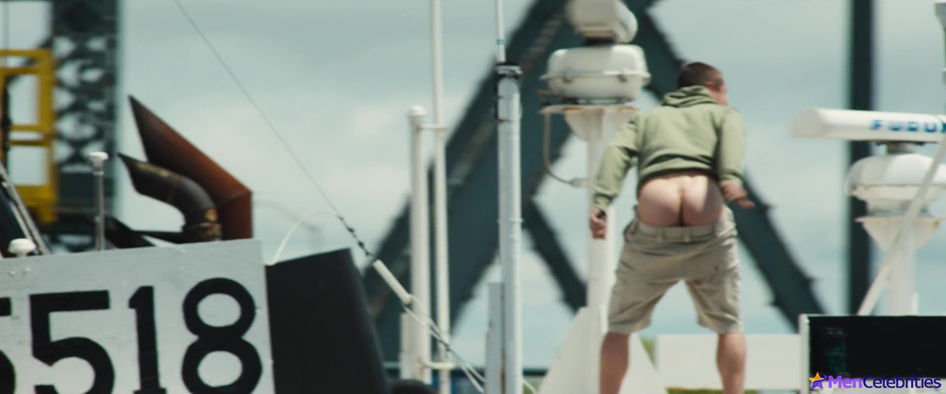 Toby Wallace nude and sex scenes