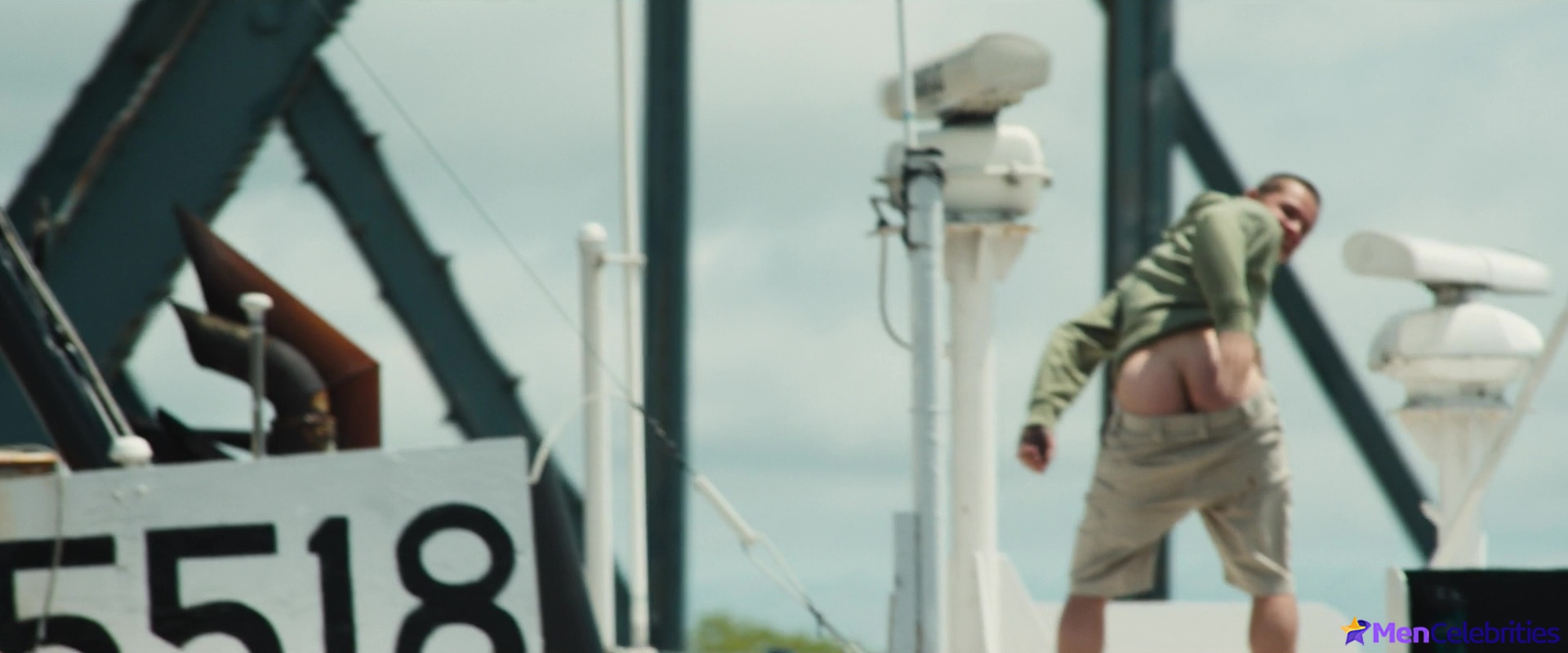 Toby Wallace nude and sex scenes