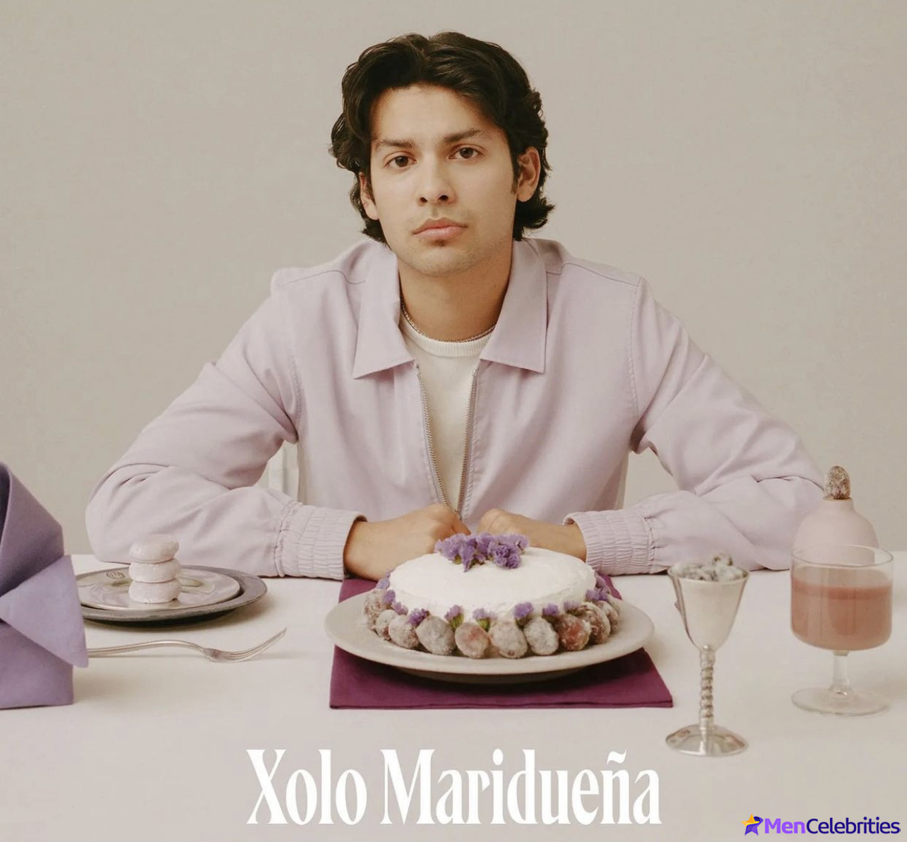Xolo Mariduena cock bulge and shirtless pics