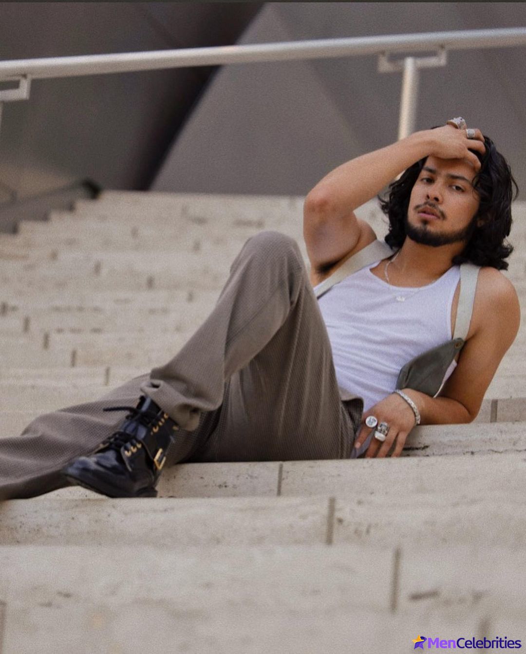 Xolo Mariduena cock bulge and shirtless pics