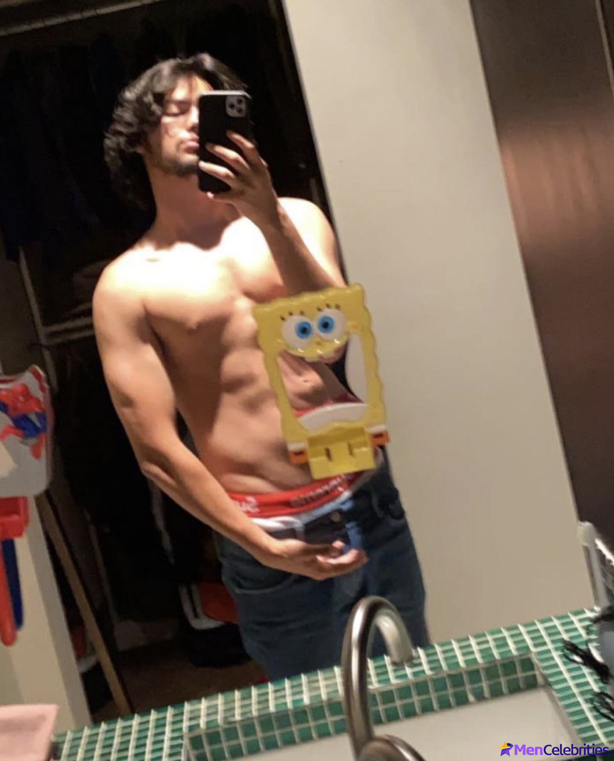 Xolo Mariduena cock bulge and shirtless pics