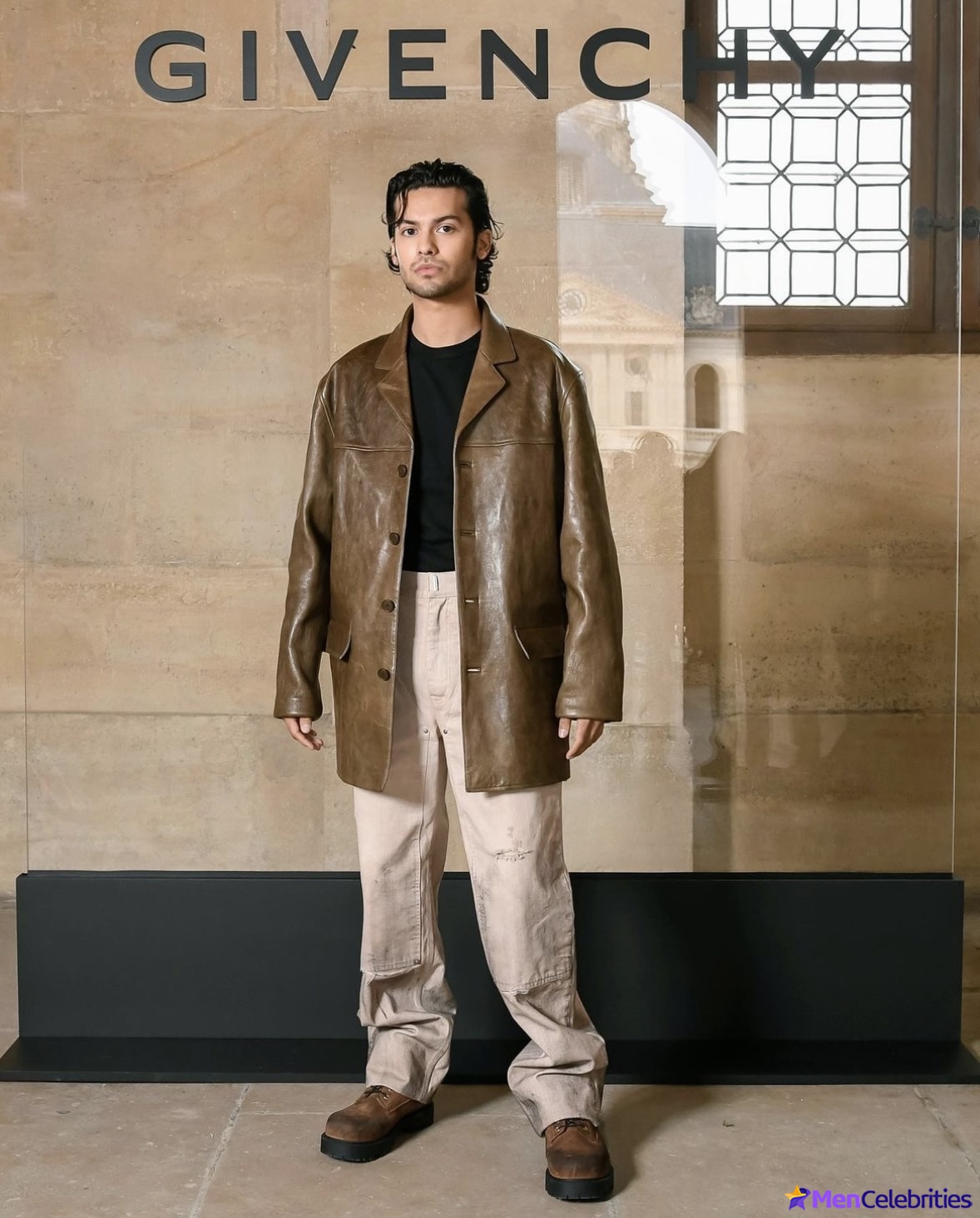 Xolo Mariduena cock bulge and shirtless pics