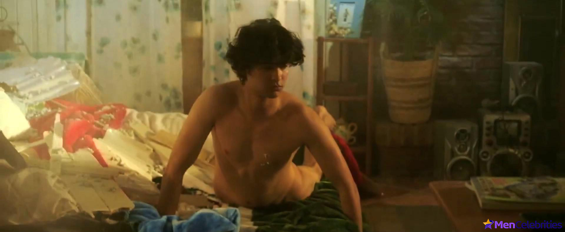 Xolo Mariduena nude and sexy scenes