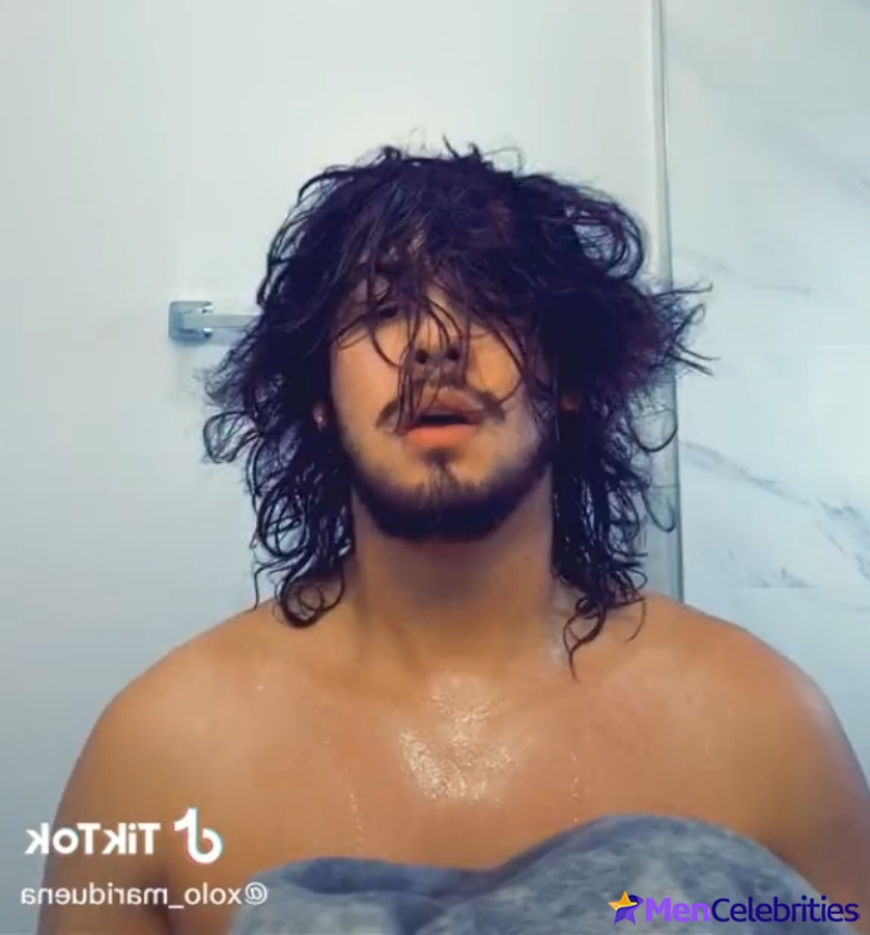 Xolo Mariduena cock bulge and shirtless pics