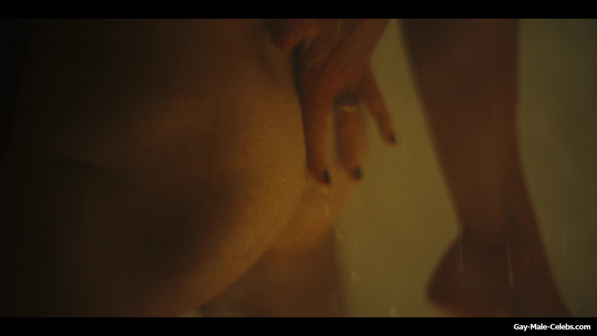 Aidan Turner finger ass