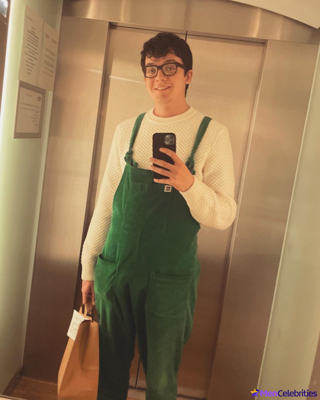Asa Butterfield nude selfie