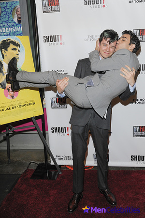 Asa Butterfield male gay celebs