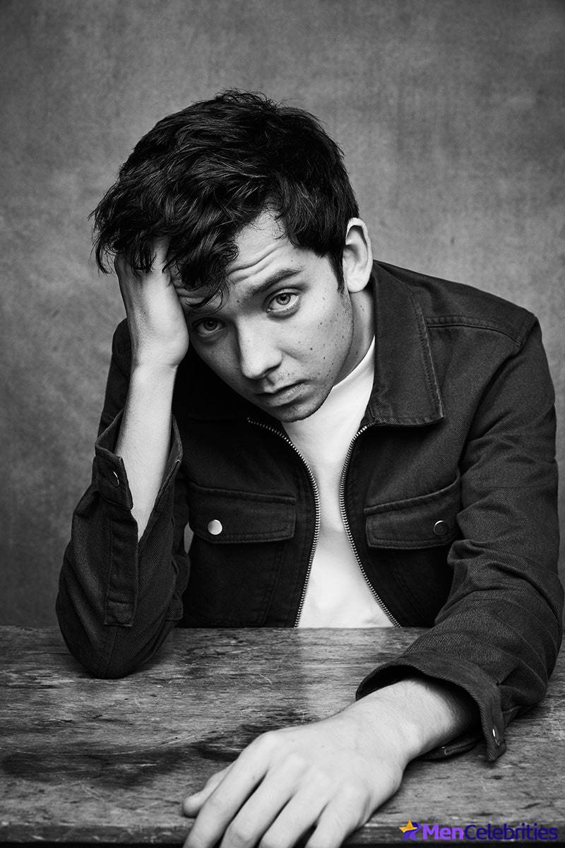 Asa Butterfield naked