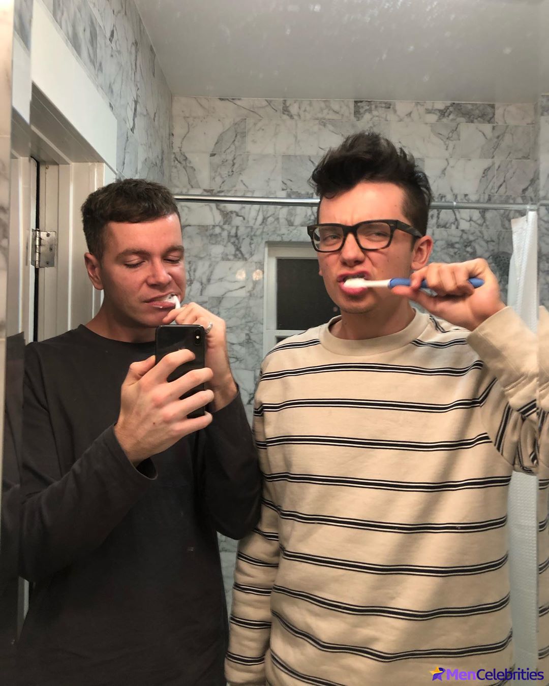 Asa Butterfield icloud leaked photos