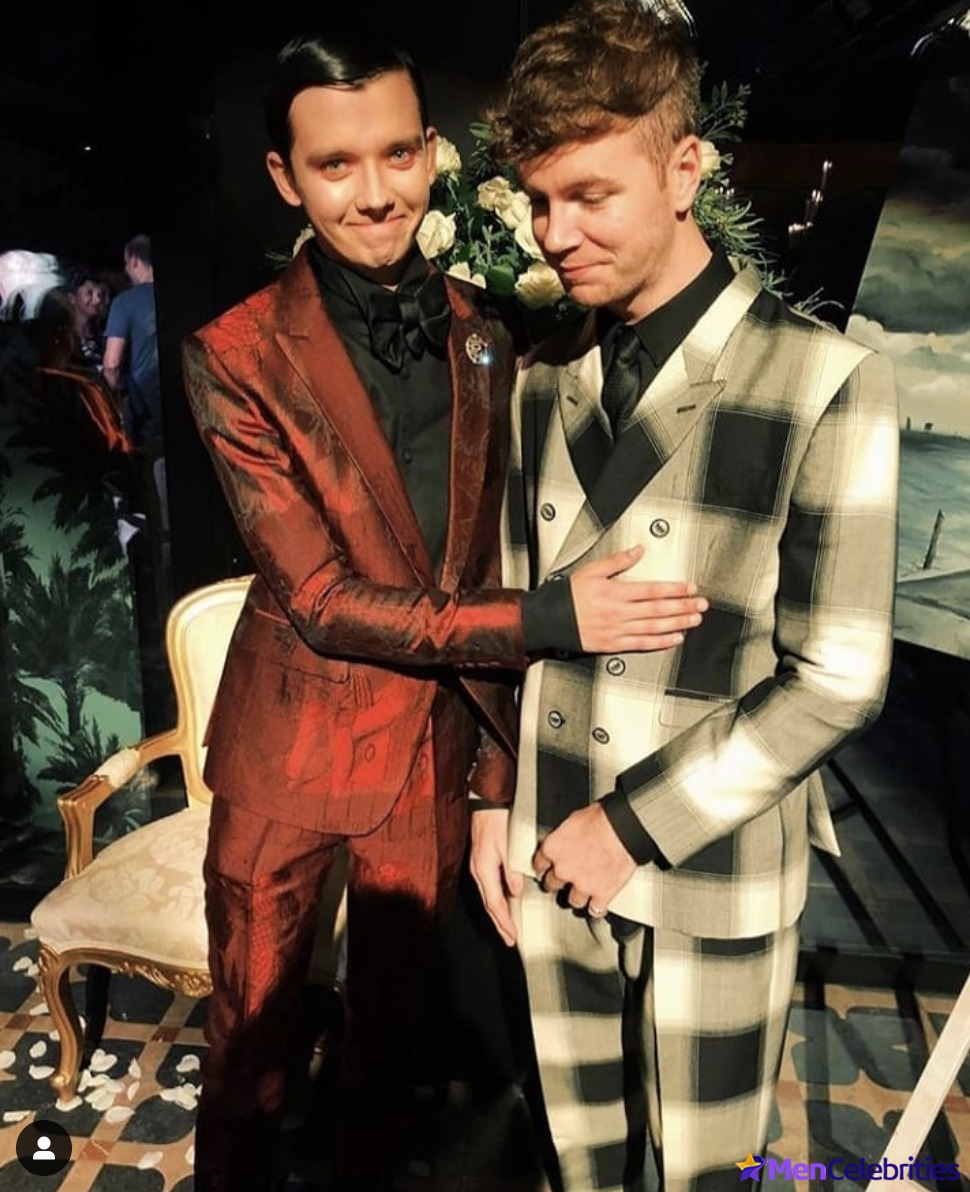 Asa Butterfield gay sex porn