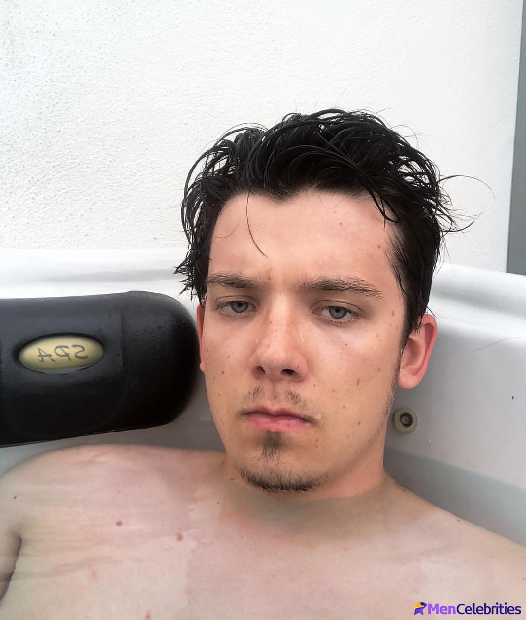 Asa Butterfield penis jerk off