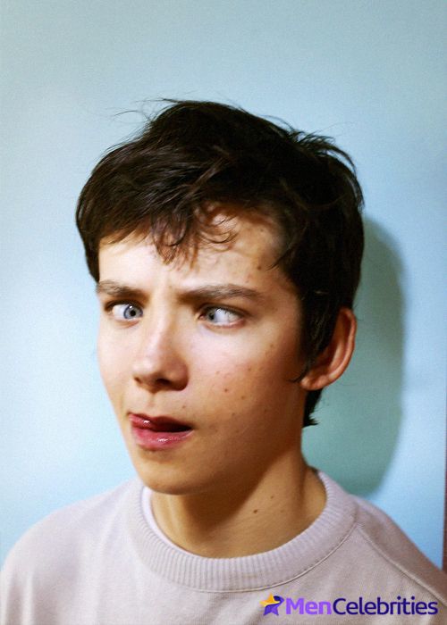 Asa Butterfield oops
