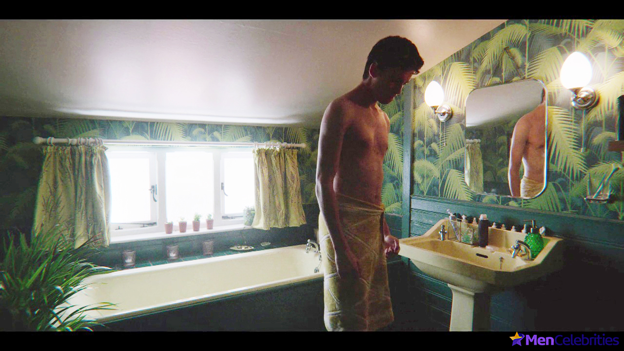 Asa Butterfield nudes scenes