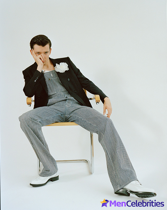 Asa Butterfield penis photos
