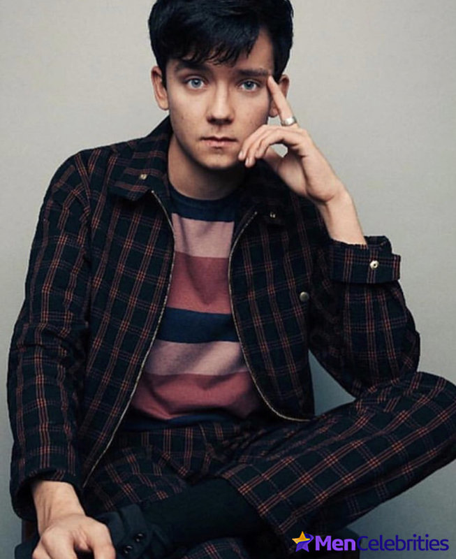 Asa Butterfield hot photos