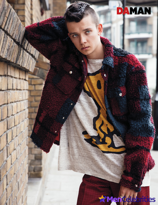 Asa Butterfield sexy