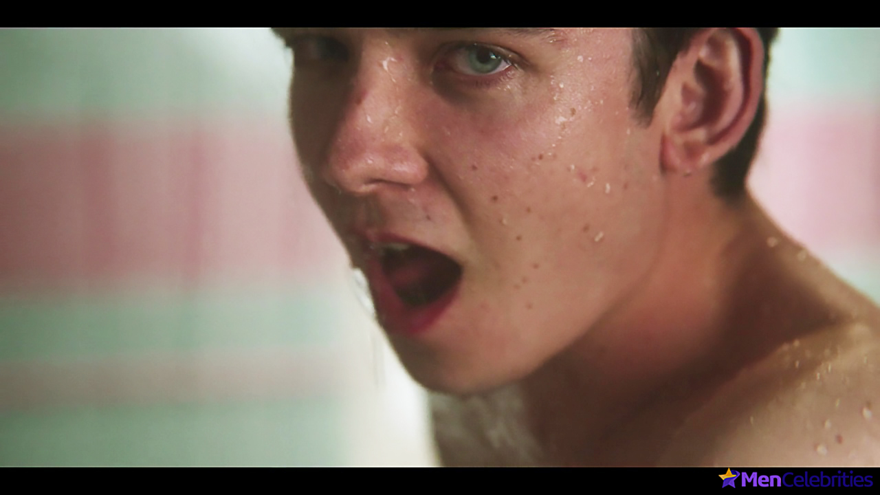 Asa Butterfield big cock photos