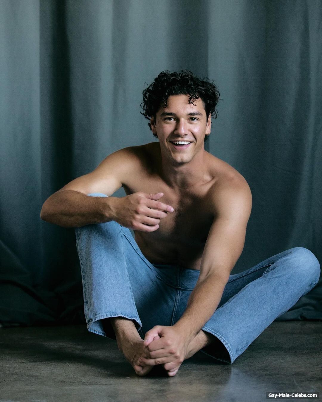 Belmont Cameli Shirtless And Cock Bulge Photos
