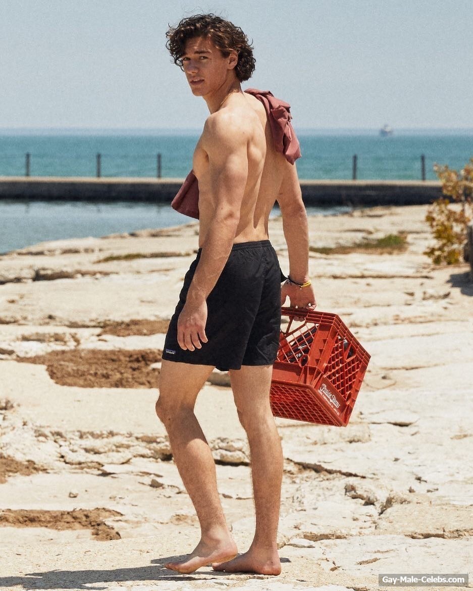 Belmont Cameli Shirtless And Cock Bulge Photos