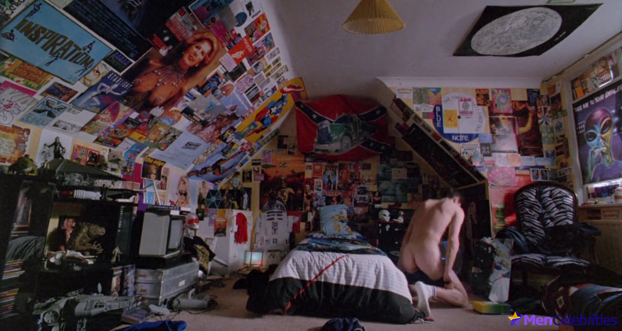 Danny Dyer frontal nude and sex scenes