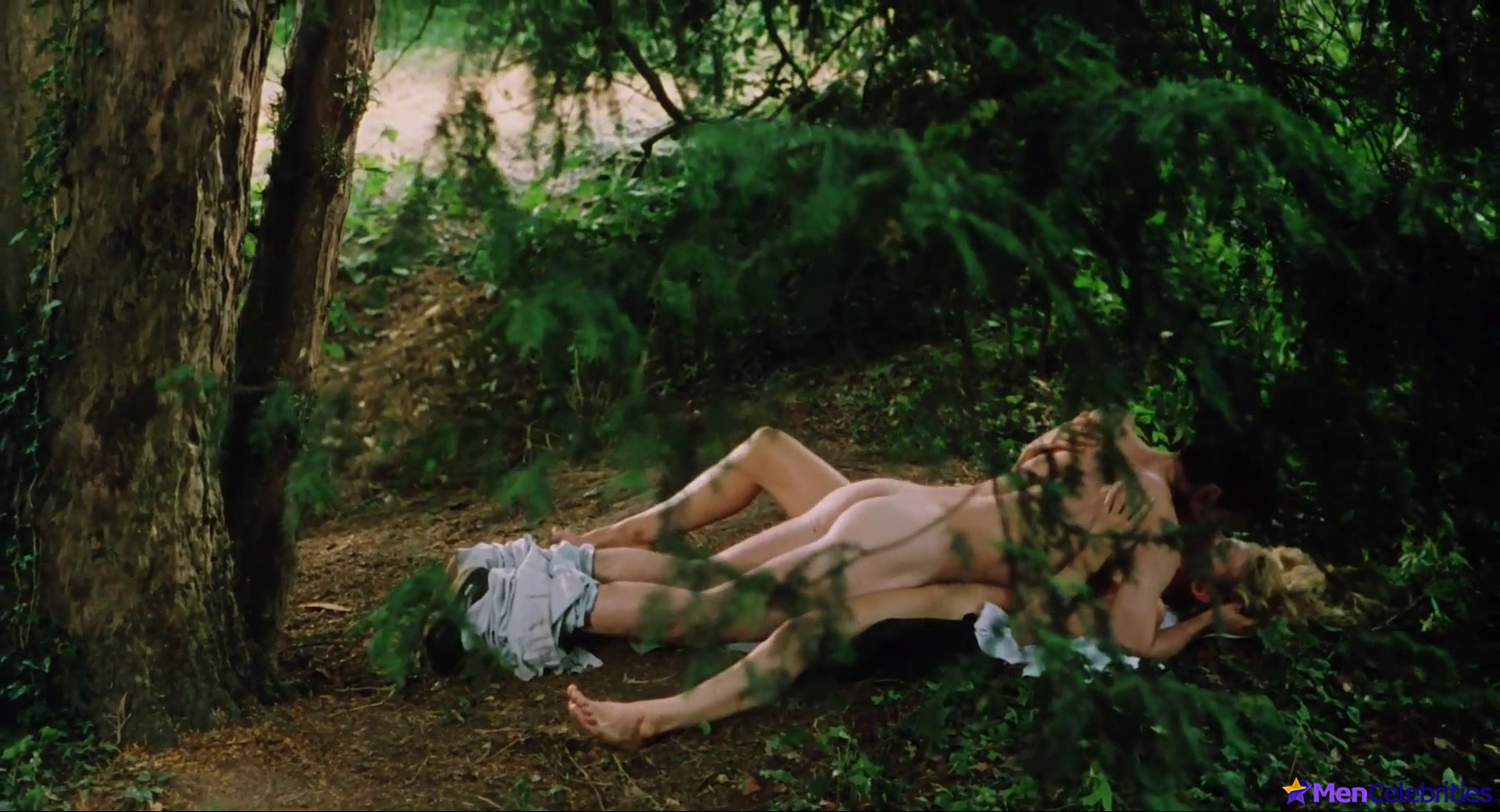 Danny Dyer frontal nude and sex scenes