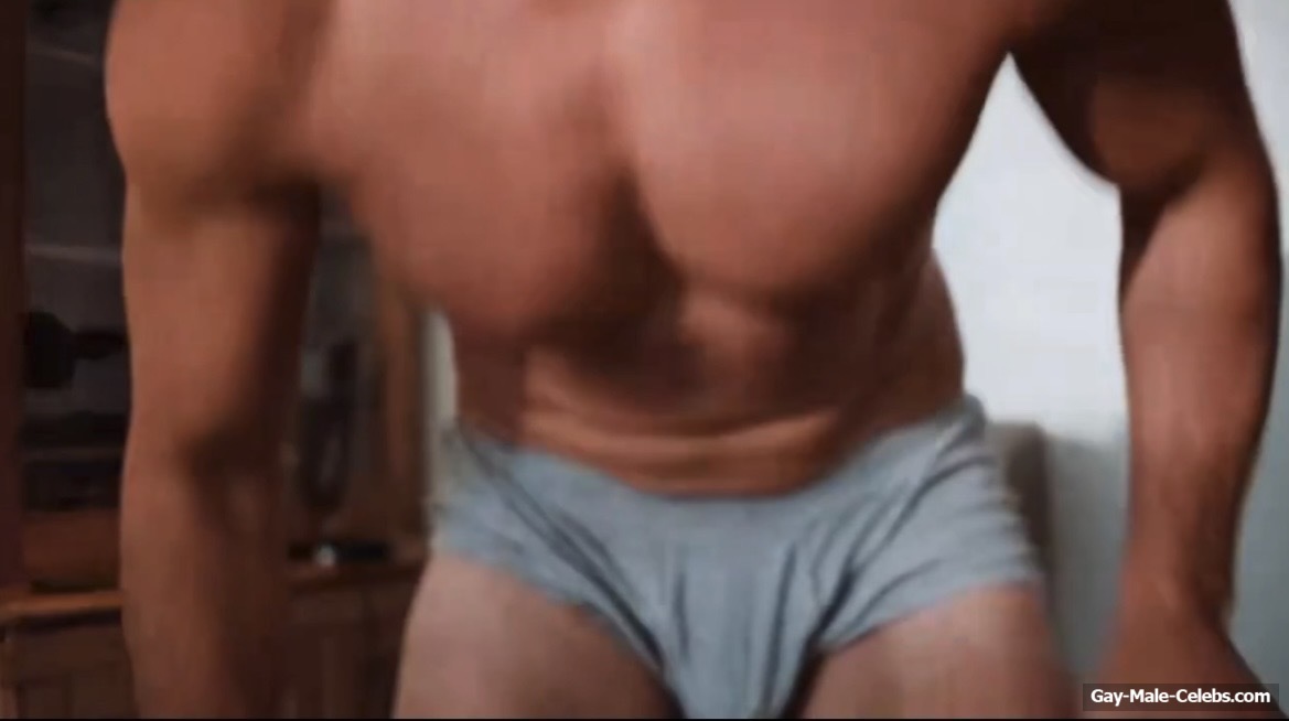 David Tag Cock Bulge Moment and Hot Underwear Pics