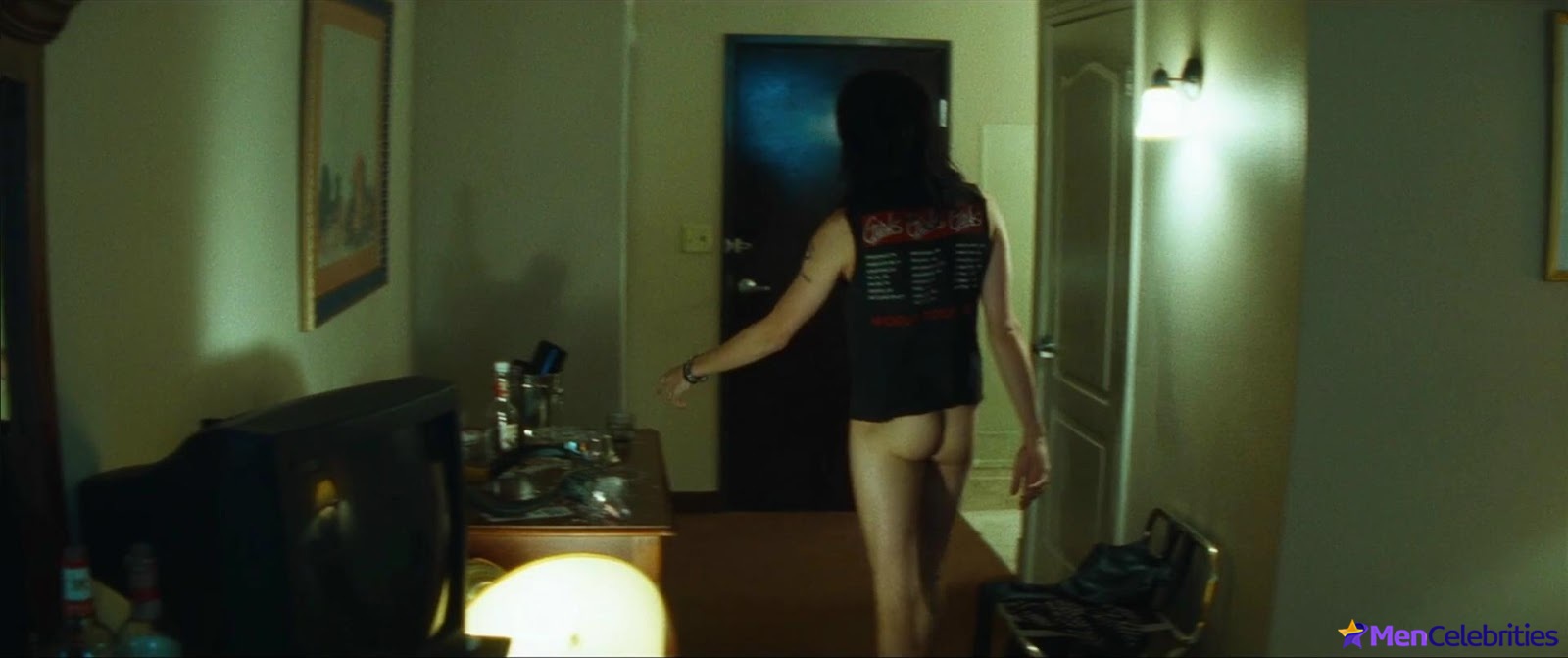 Douglas Booth nude and gay scenes