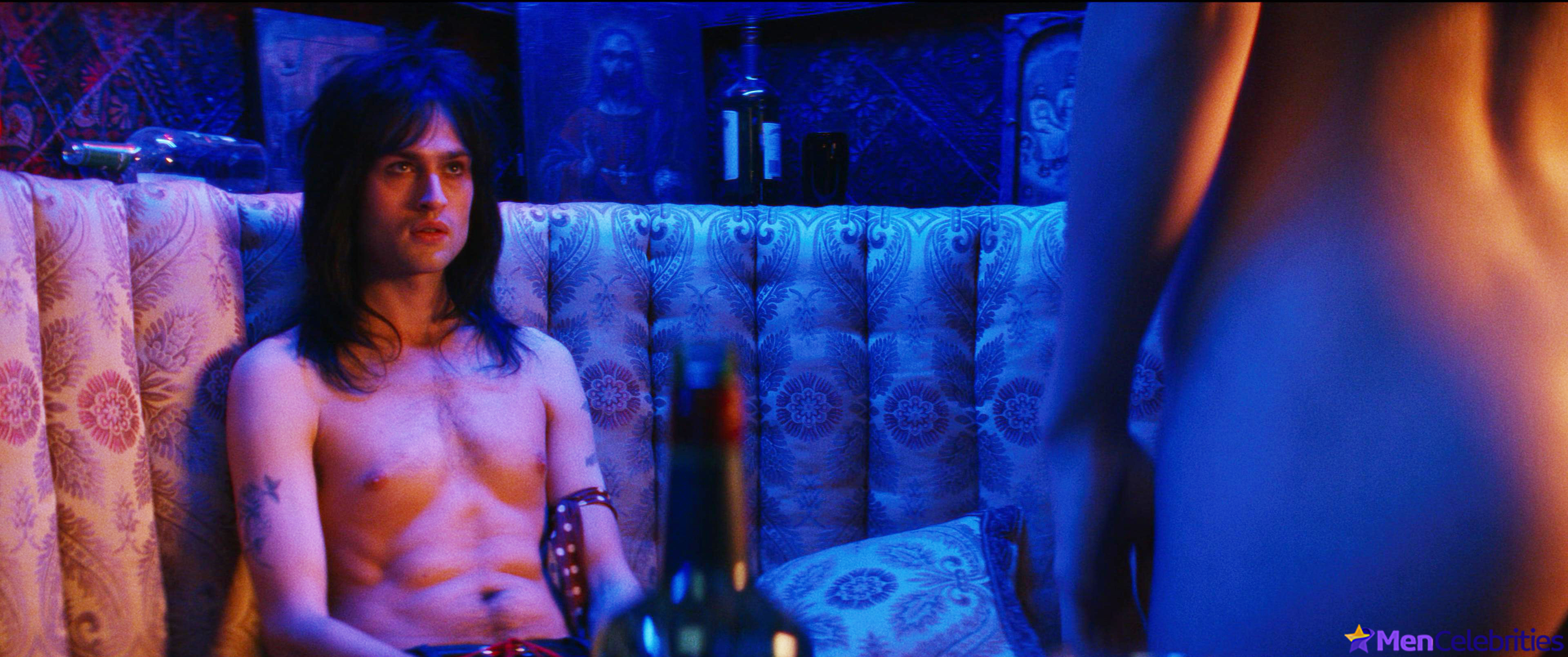 Douglas Booth nude and gay scenes