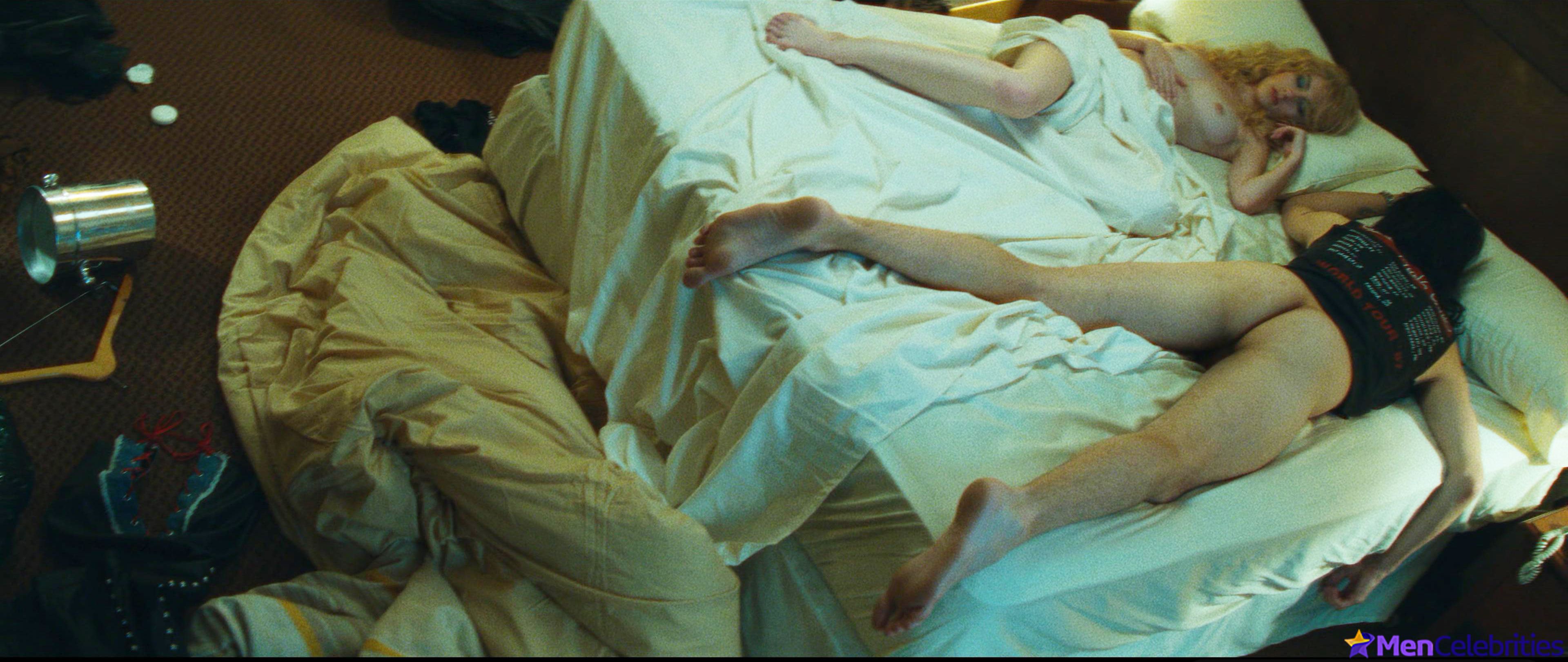 Douglas Booth nsfw nude