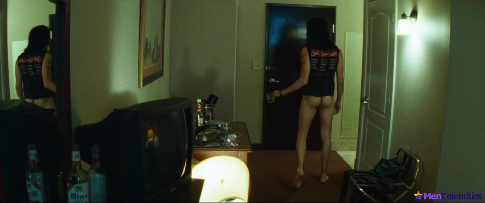 Douglas Booth nude and gay scenes
