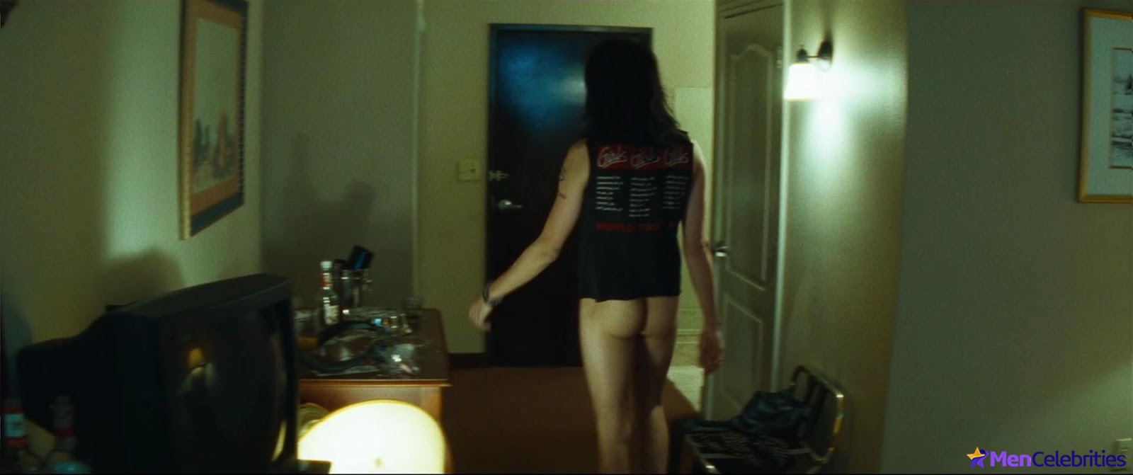 Douglas Booth nude and gay scenes
