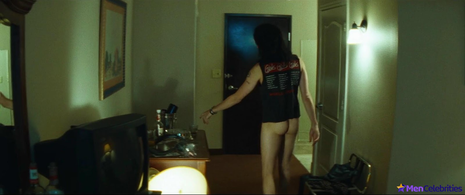 Douglas Booth nude and gay scenes
