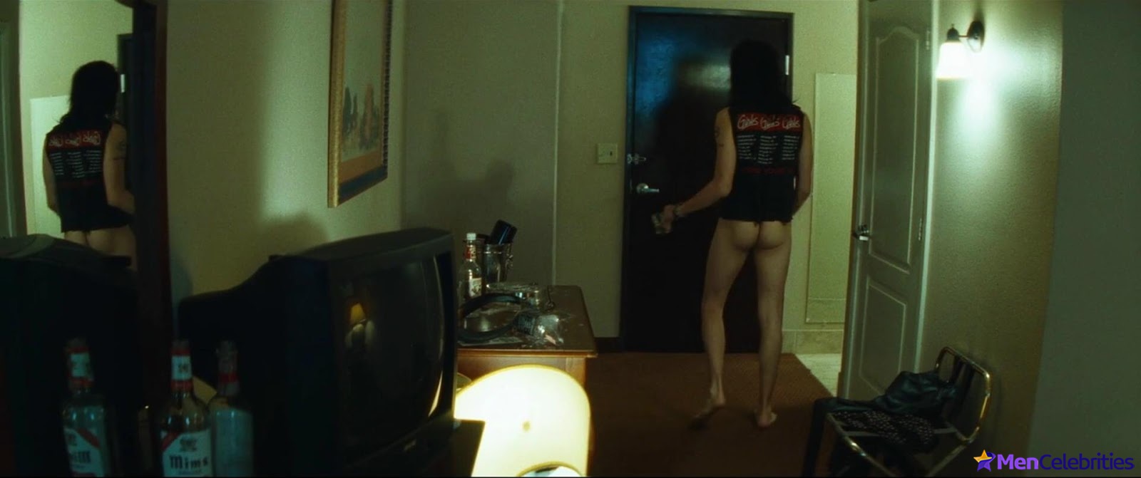 Douglas Booth nude and gay scenes