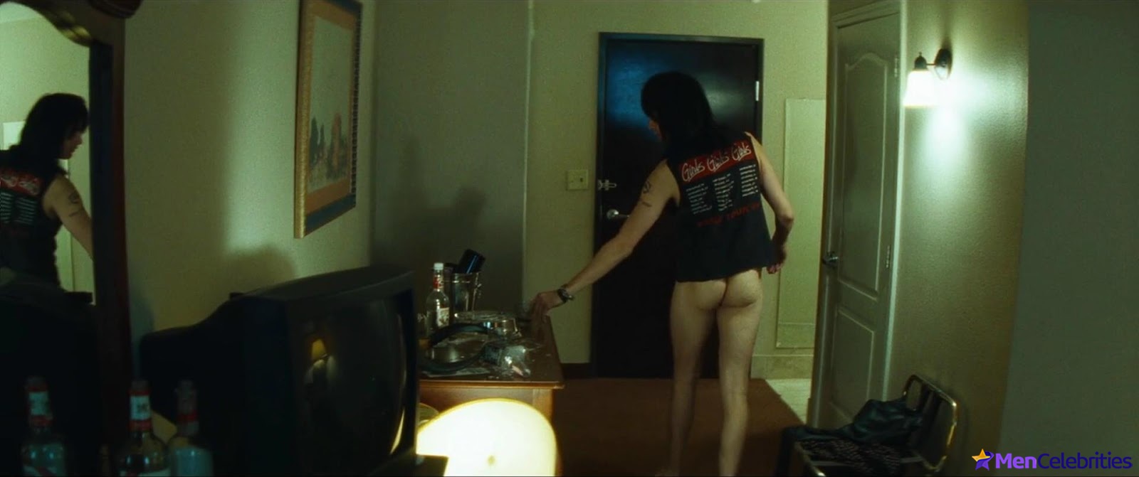 Douglas Booth nude and gay scenes