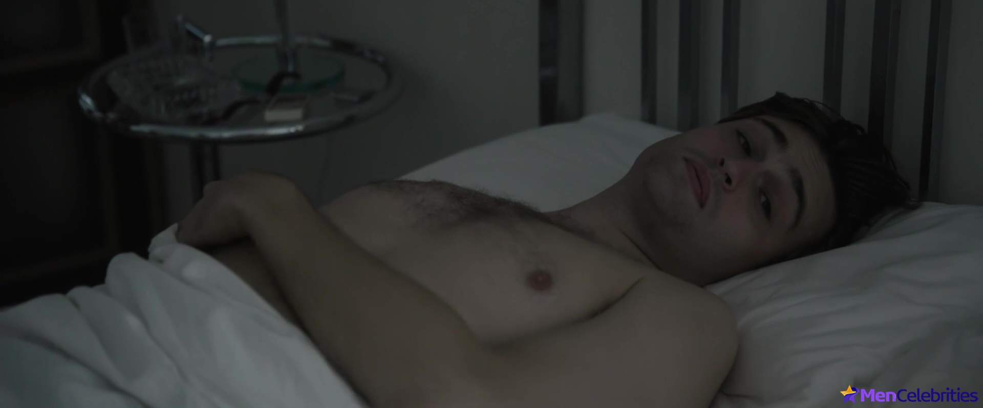 Douglas Booth nude and gay scenes