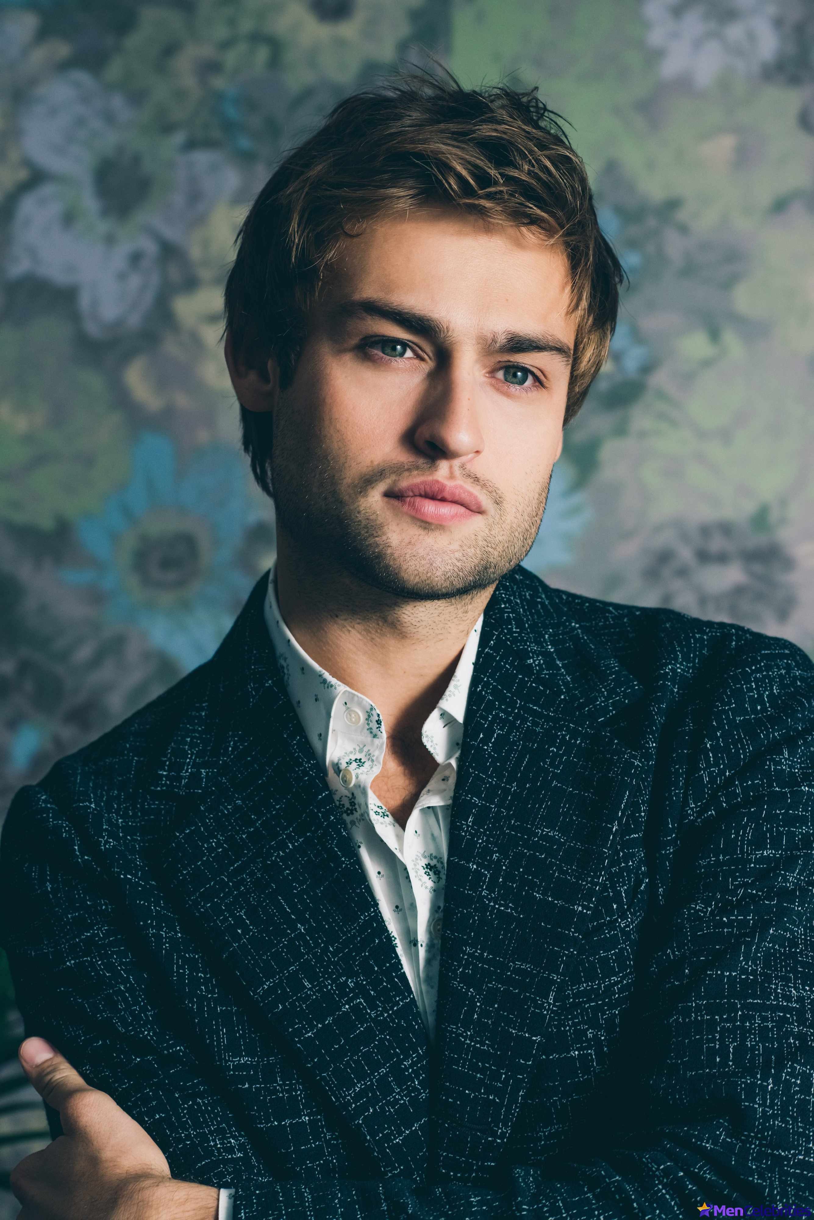 Douglas Booth shirtless and sexy photos